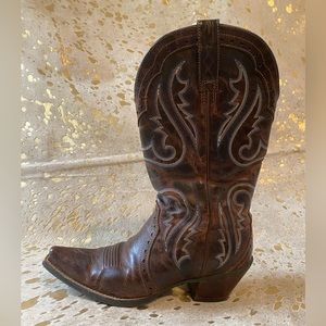 Ariat “Heritage” Cowboy Boots Women’s 8 1/2 - STAGECOACH READY!